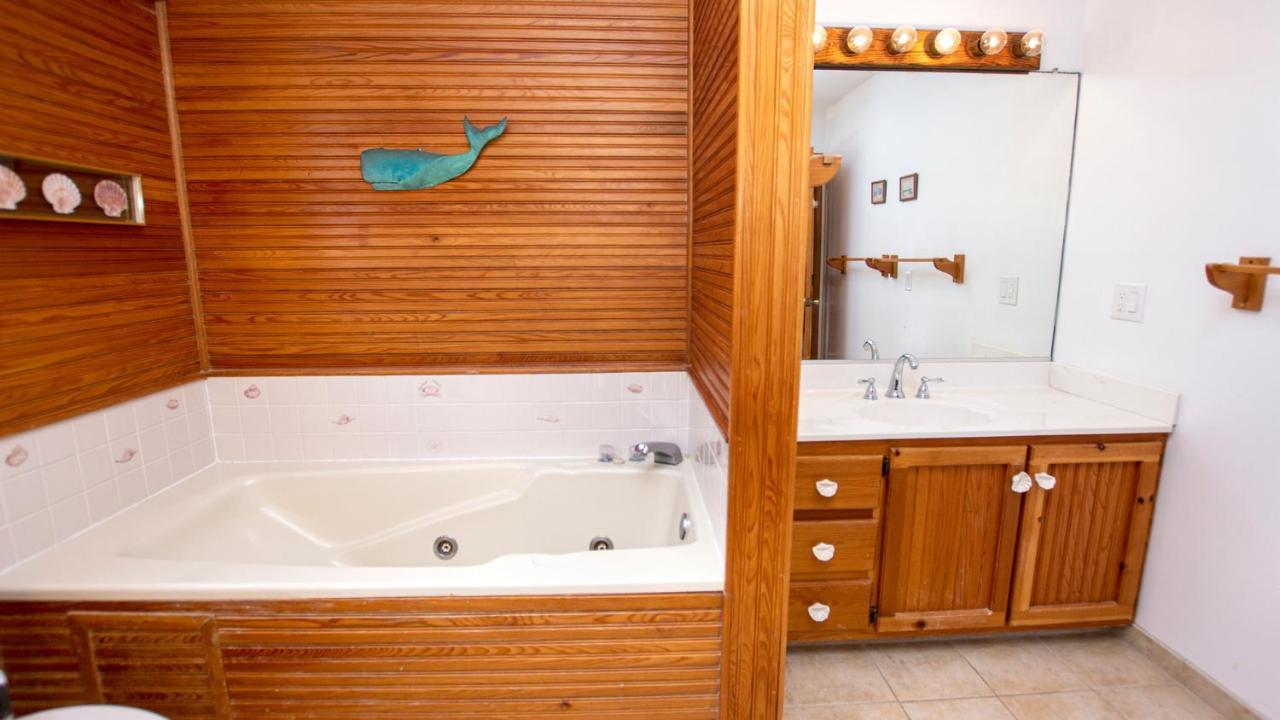 Wl933, Tale Of The Whale- Oceanfront, Private Beach Access, Gas Fireplace, Ocean Views Corolla Exteriér fotografie
